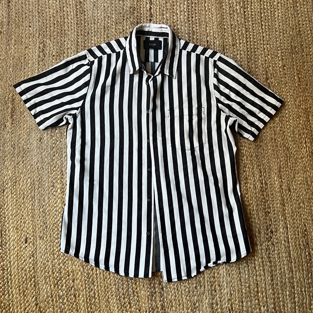NEUW Men's Black and White Striped Casual Botton Down Shirt